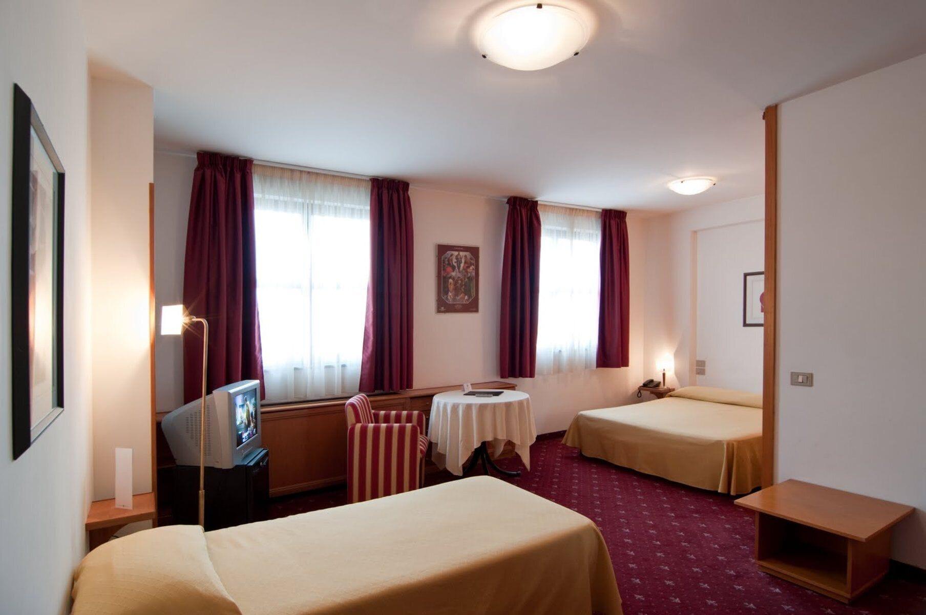 โฮเต็ล เปรูเซีย ลา วิลลา Hotel เปรูจา ห้อง รูปภาพ