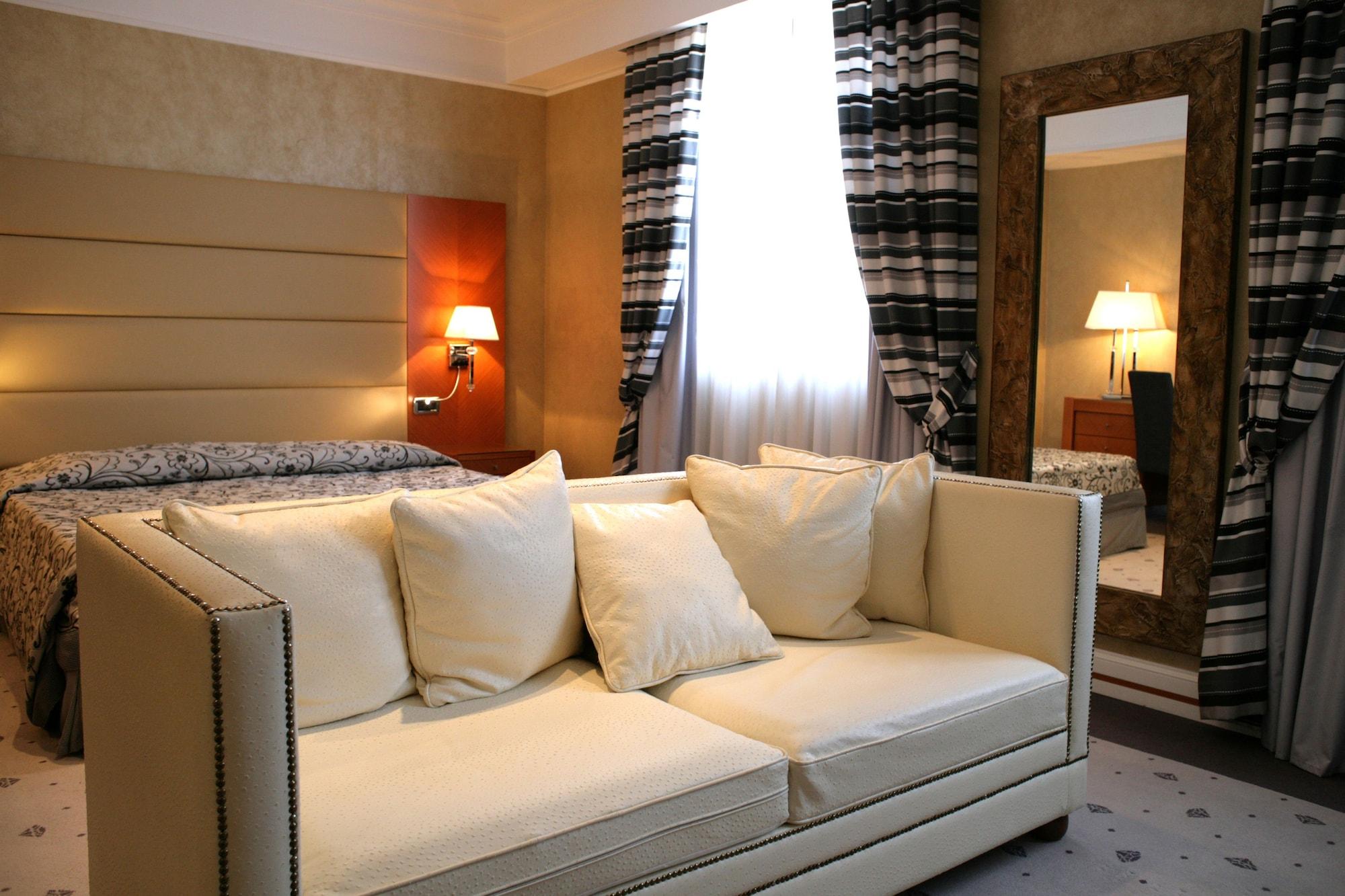 โฮเต็ล เปรูเซีย ลา วิลลา Hotel เปรูจา ภายนอก รูปภาพ