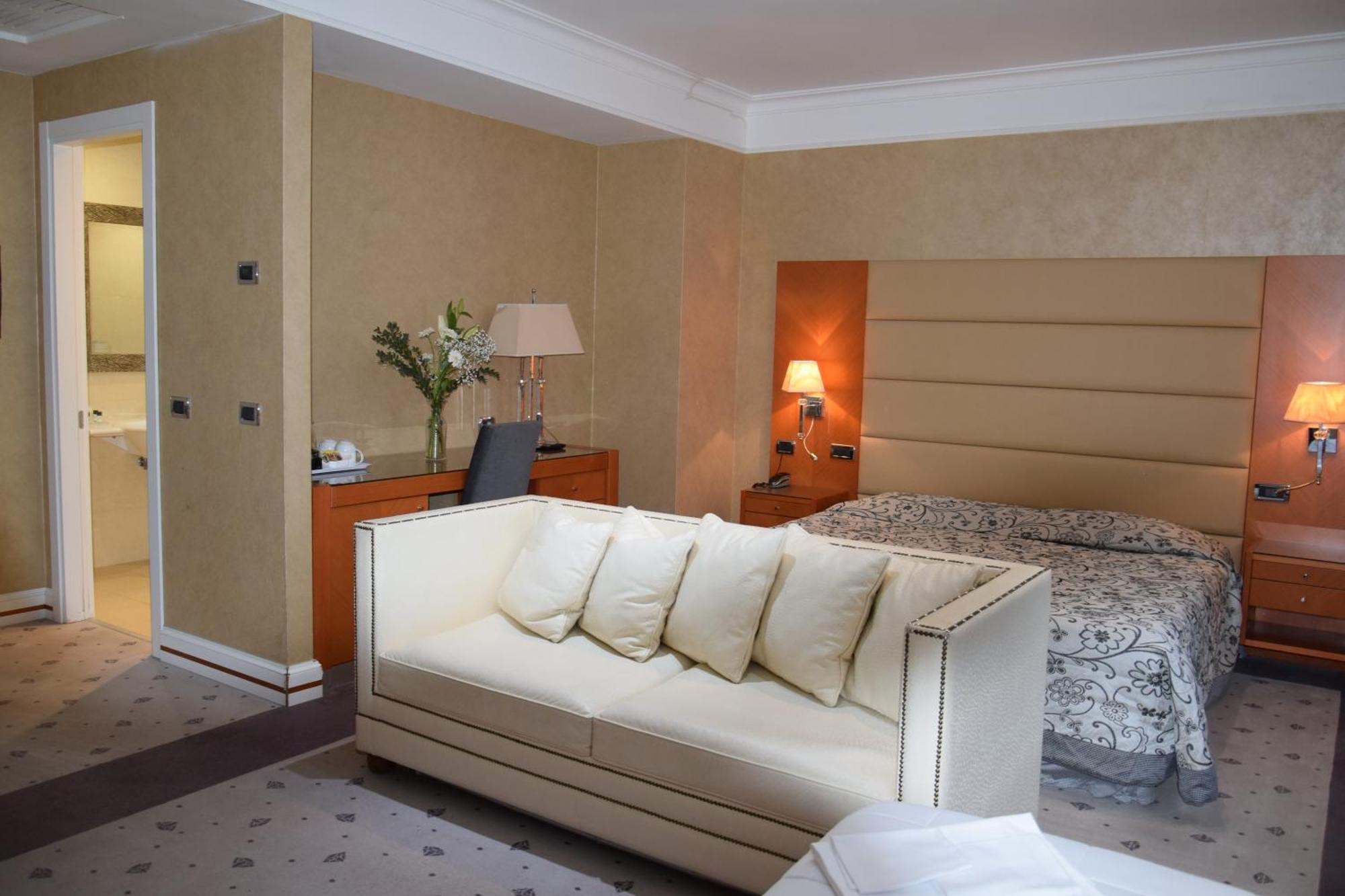 โฮเต็ล เปรูเซีย ลา วิลลา Hotel เปรูจา ภายนอก รูปภาพ