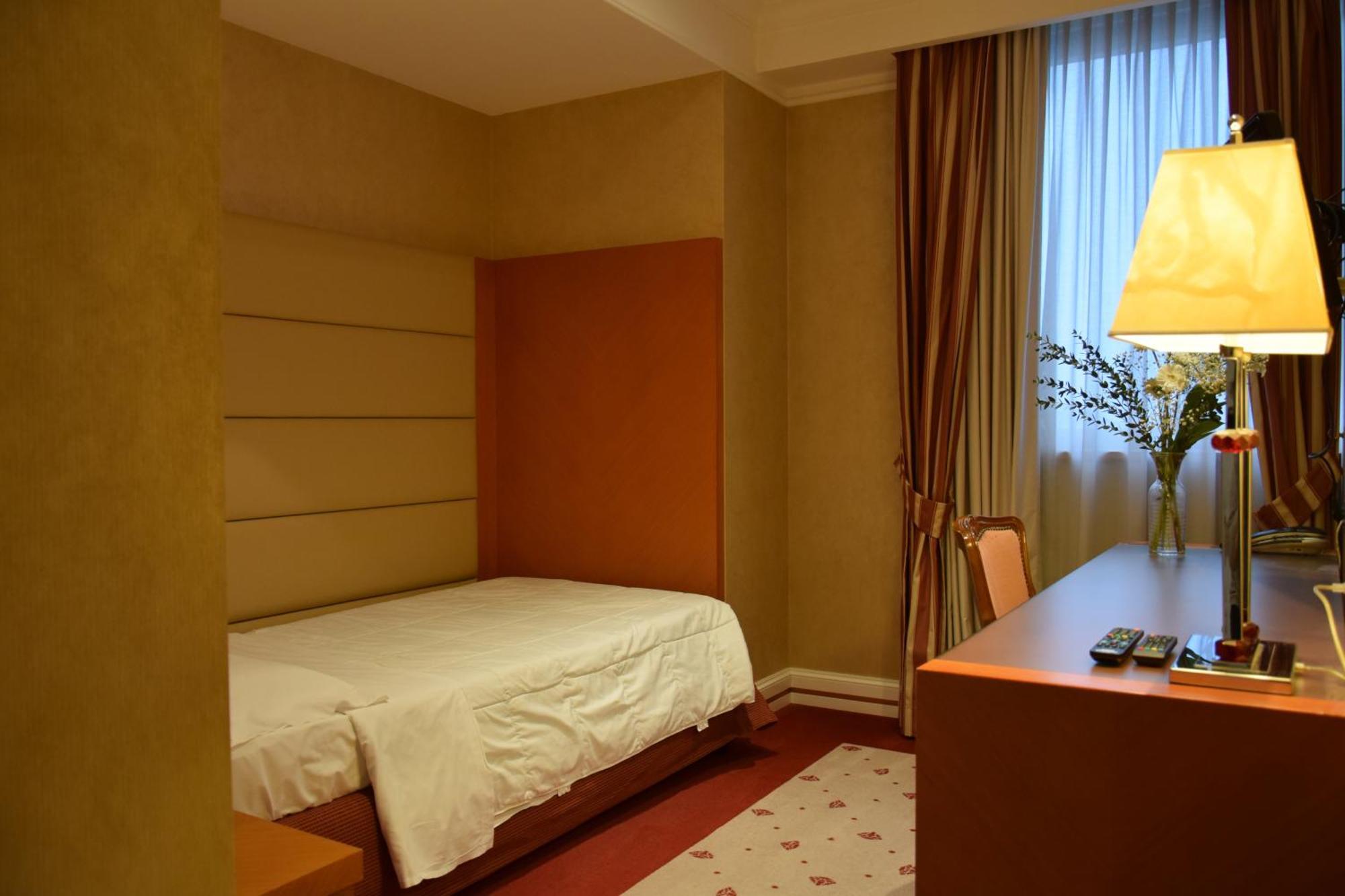 โฮเต็ล เปรูเซีย ลา วิลลา Hotel เปรูจา ภายนอก รูปภาพ