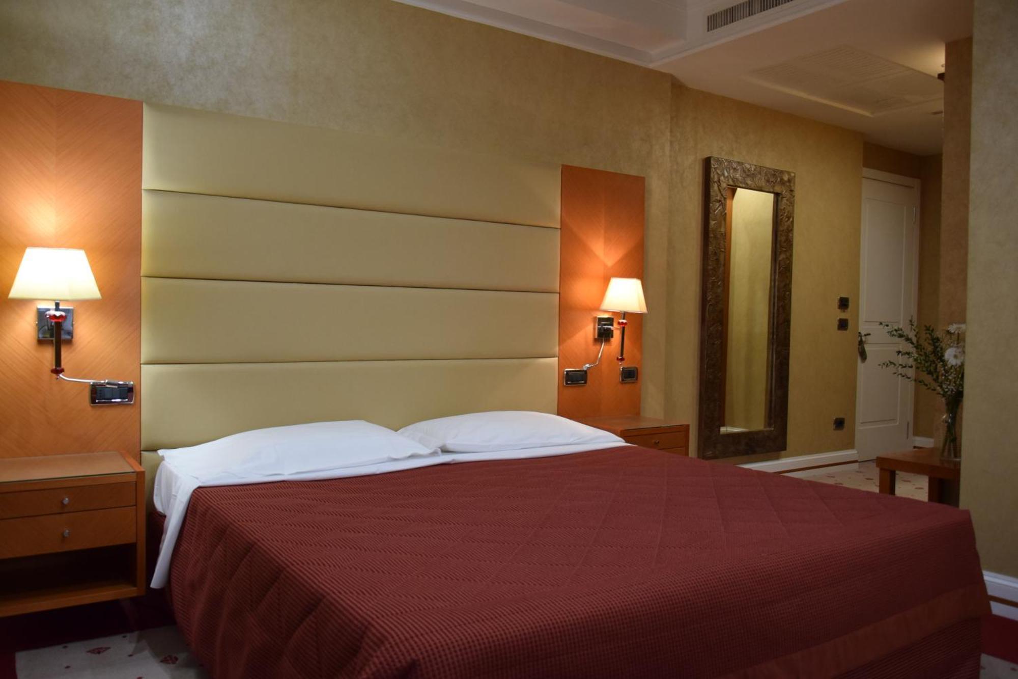 โฮเต็ล เปรูเซีย ลา วิลลา Hotel เปรูจา ภายนอก รูปภาพ